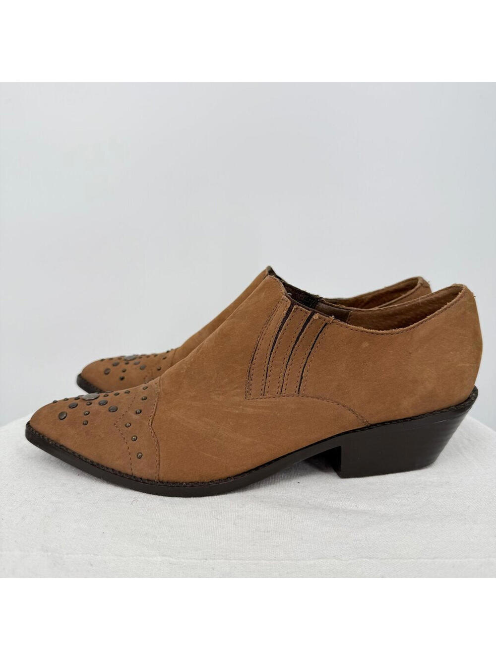Women's Ferrante Leather Studded Booties Brown Shoes 6.5